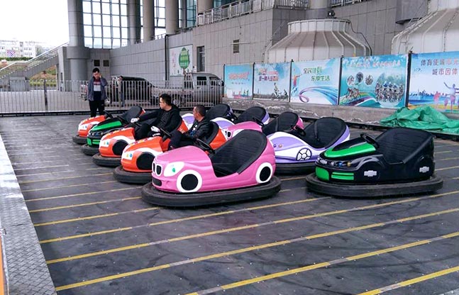 碰碰车游乐设备